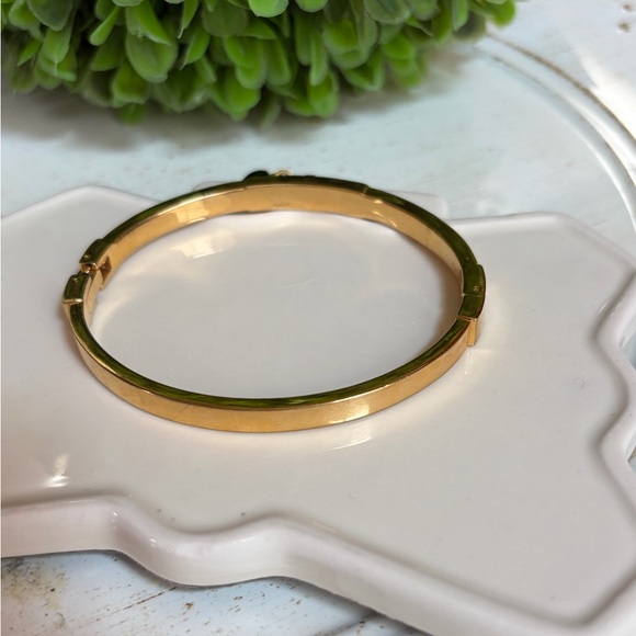 Michael Kors bundle (2) Green leather Cardholder  and gold hinge bracelet - Picture 8 of 11